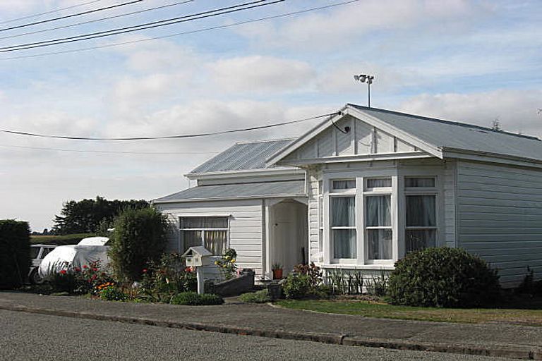 Photo of property in 11 Eaton Street, Waimate, 7924