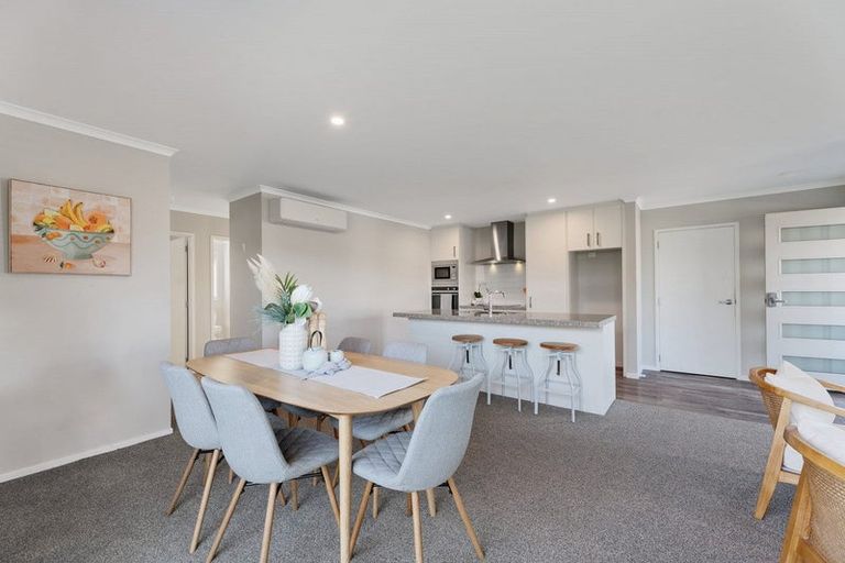 Photo of property in 5 Plate Lane, Papamoa, 3118