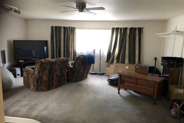 Photo of property in 46 Millstream Drive, Henderson, Auckland, 0610