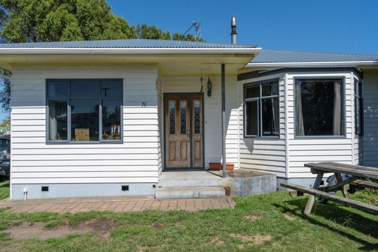 Photo of property in 76 Terou Street, Manaia, 4612