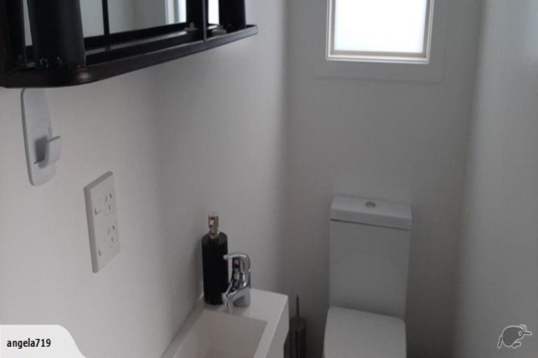 Photo of property in 36 Milne Terrace, Island Bay, Wellington, 6023