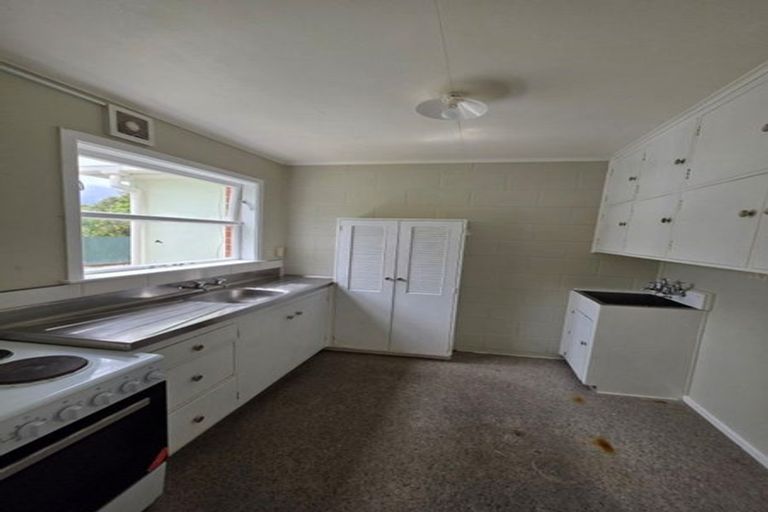 Photo of property in Oberon Flats, 48a Merton Street, Trentham, Upper Hutt, 5018
