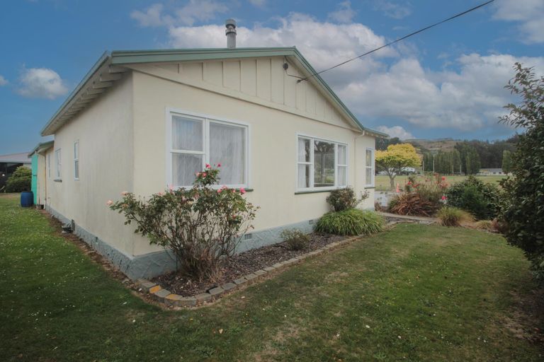 Photo of property in 33 Balmoral Street, Oamaru North, Oamaru, 9400