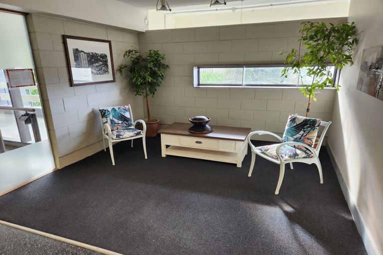 Photo of property in Mansfield Towers, 1 Grant Road, Thorndon, Wellington, 6011