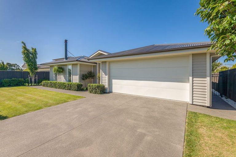 Photo of property in 18 Sterling Drive, Prebbleton, 7604