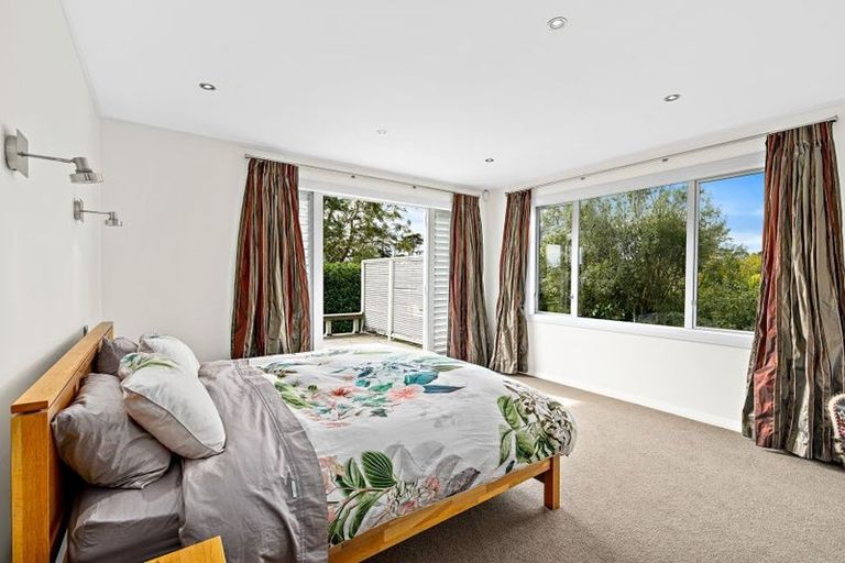 Photo of property in 53 Motu Road, Kumeu, 0891