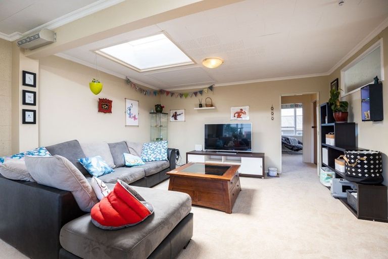 Photo of property in 1/21 Dorset Avenue, Westown, New Plymouth, 4310