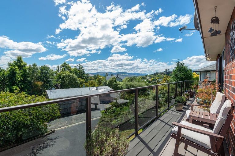 Photo of property in 74 Kinmont Crescent, Kinmont Park, Mosgiel, 9024