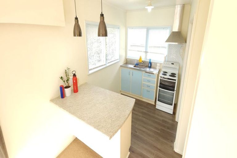 Photo of property in 1/97 Target Road, Totara Vale, Auckland, 0629