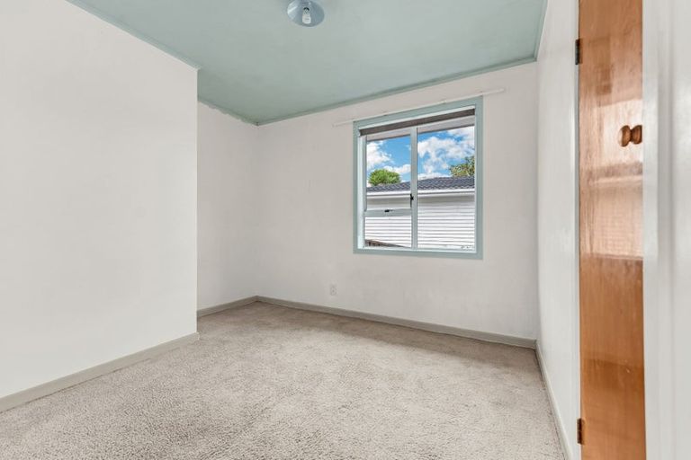Photo of property in 30 Abbotleigh Avenue, Te Atatu Peninsula, Auckland, 0610