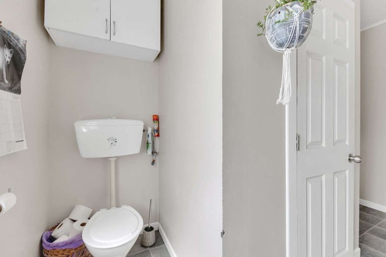 Photo of property in 13 Maire Street, Inglewood, 4330