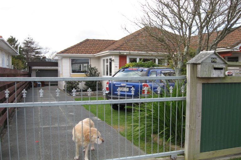 Photo of property in 98 Fraser Street, Wainuiomata, Lower Hutt, 5014