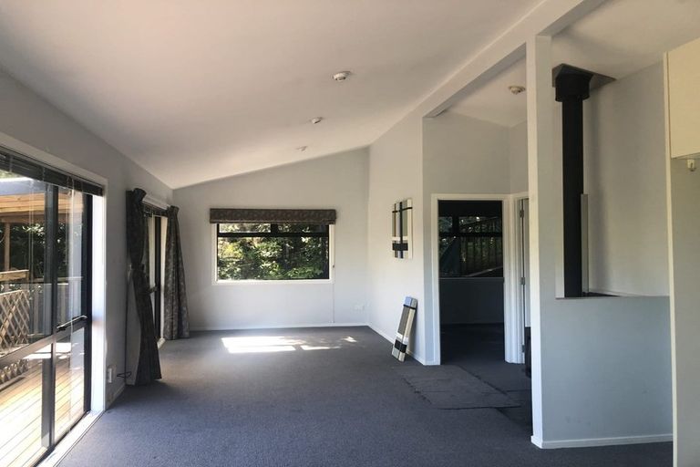 Photo of property in 7 Traffic Road, Greenhithe, Auckland, 0632