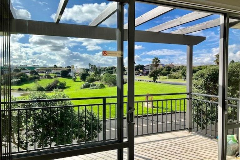 Photo of property in 1/17 Waihi Way, East Tamaki, Auckland, 2013