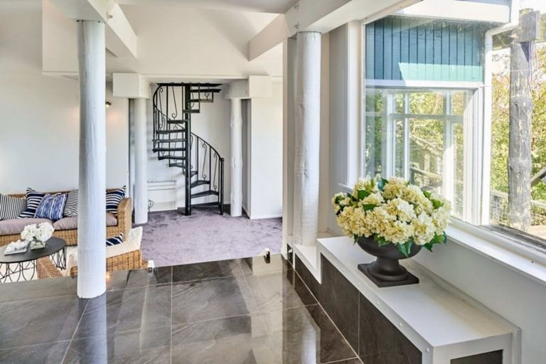 Photo of property in 29 The Track, Plimmerton, Porirua, 5026