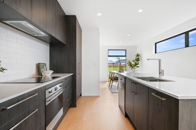 Photo of property in 35 Podocarp Drive, Halswell, 8025