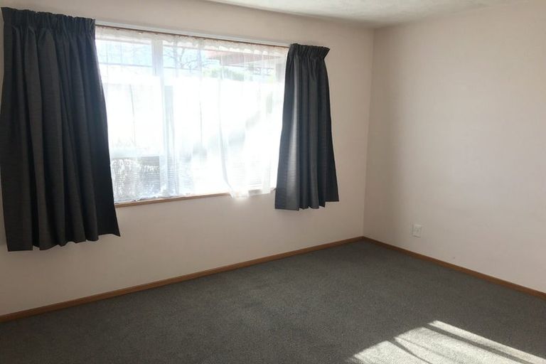Photo of property in 2/42 Division Street, Riccarton, Christchurch, 8041