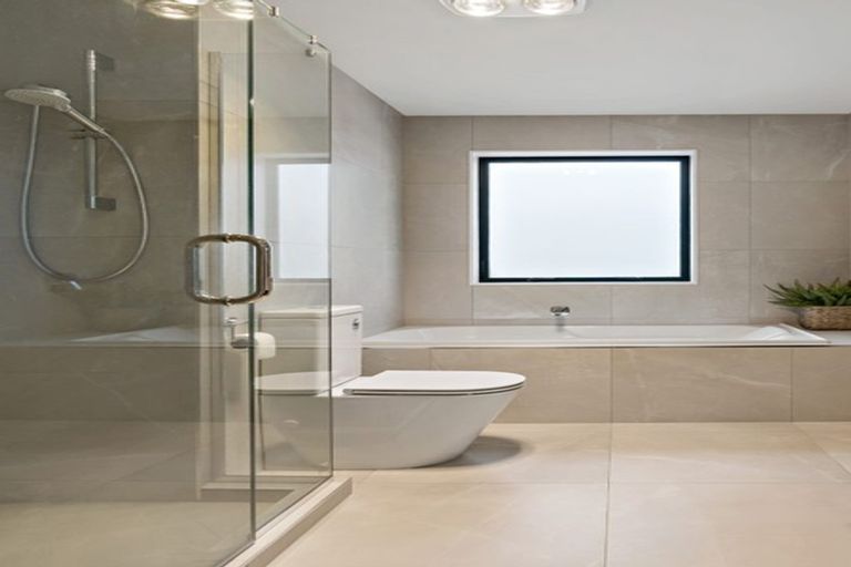 Photo of property in 21c Roseberry Avenue, Birkenhead, Auckland, 0626