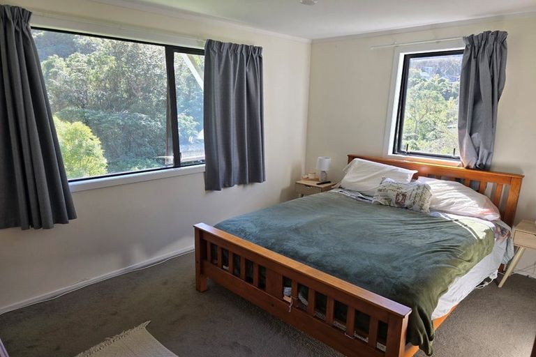 Photo of property in 24 Silverstream Road, Crofton Downs, Wellington, 6035