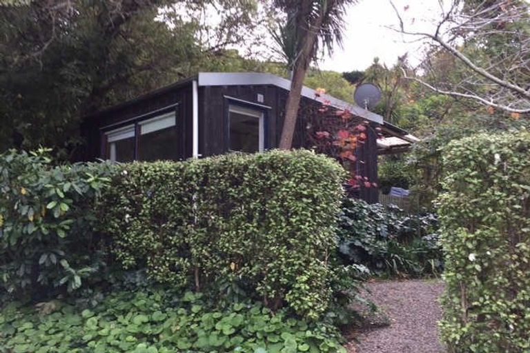 Photo of property in 10 Sandy Beach Road, Tinopai, 0593