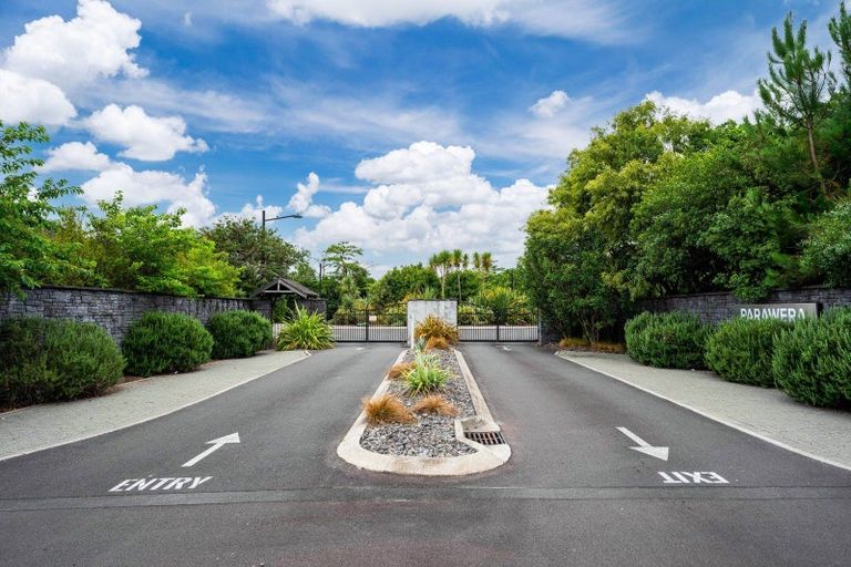 Photo of property in 70 Parawera Drive, Acacia Bay, Taupo, 3330