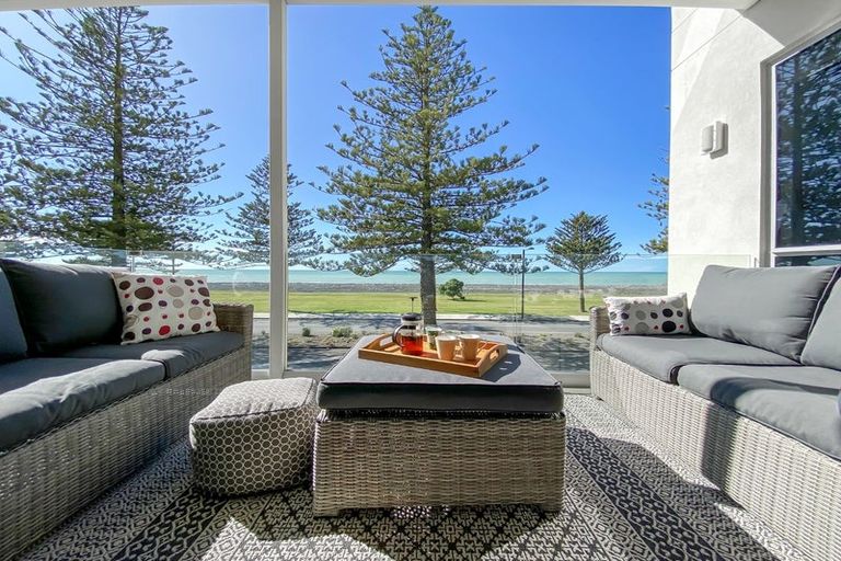 Photo of property in 615 Marine Parade, Napier South, Napier, 4110