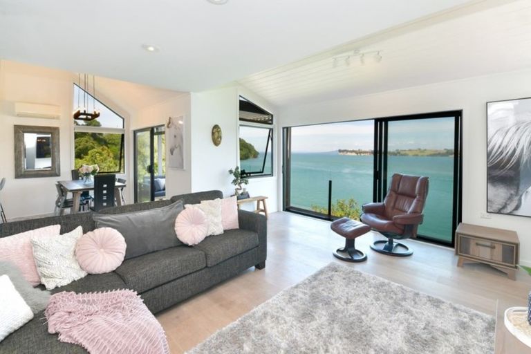 Photo of property in 254 Wade River Road, Wade Heads, Whangaparaoa, 0932