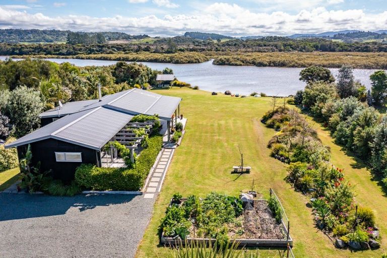 Photo of property in 32 Thelma Road, Mangawhai Heads, Mangawhai, 0505