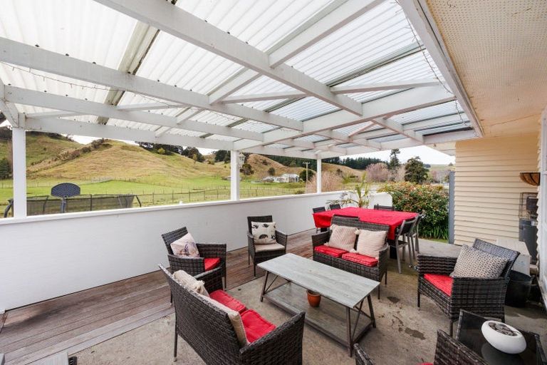 Photo of property in 69 Ongo Road, Hunterville, 4730