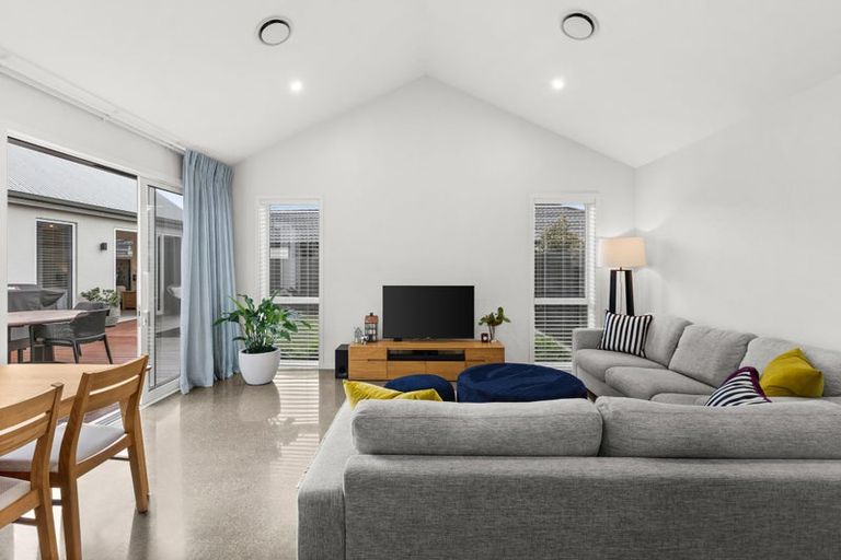 Photo of property in Lyndhurst Road, Frimley, Hastings, 4120