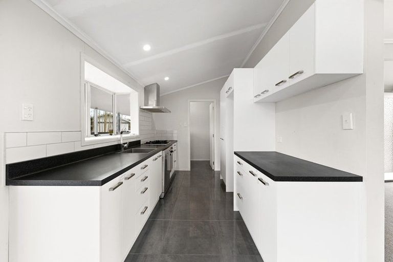 Photo of property in 28 Filmer Place, Melville, Hamilton, 3206