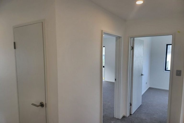 Photo of property in 2 Dotterel Place, Westgate, Auckland, 0614