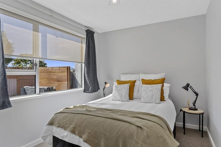 Photo of property in 2/80 Osborne Street, Waltham, Christchurch, 8011