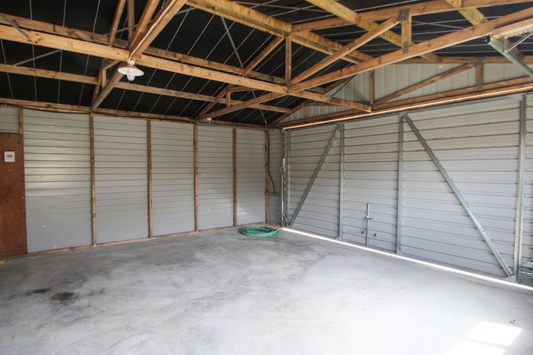 Photo of property in 42 Gordon Street, Weston, Oamaru, 9401