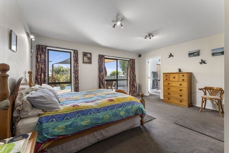 Photo of property in 2 Sedgwick Way, Westmorland, Christchurch, 8025