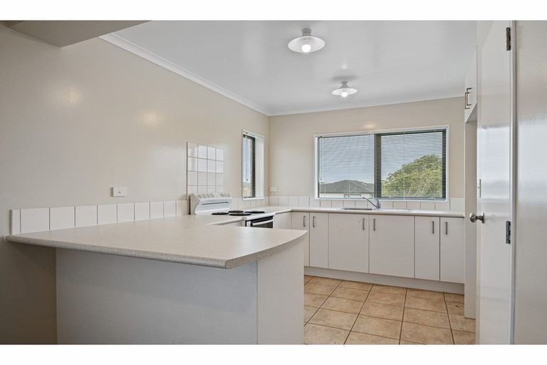Photo of property in 211 Metcalfe Road, Ranui, Auckland, 0612