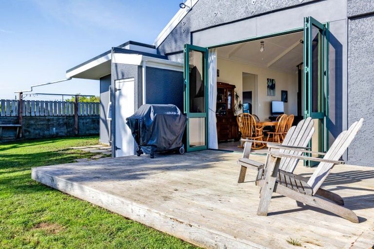 Photo of property in 14 Barclay Road, Okaiawa, Hawera, 4671