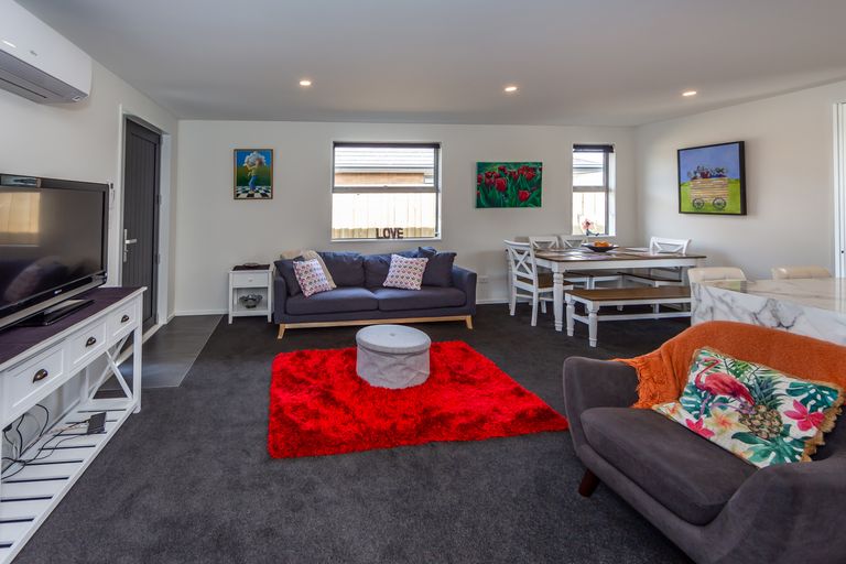 Photo of property in 56 Gillman Place, Pegasus, 7612