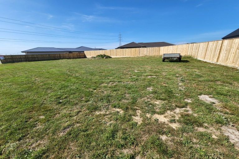 Photo of property in 8 Sardinia Grove, Fitzherbert, Palmerston North, 4410