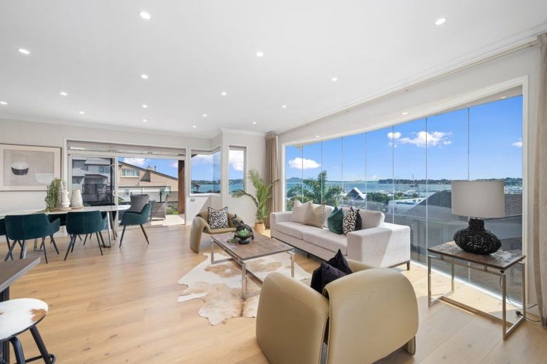 Photo of property in 72 Compass Way, Half Moon Bay, Auckland, 2012
