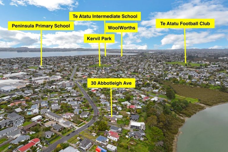 Photo of property in 30 Abbotleigh Avenue, Te Atatu Peninsula, Auckland, 0610