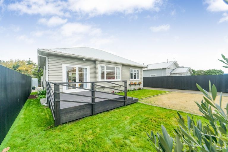 Photo of property in 99 Heretaunga Street, Palmerston North, 4414