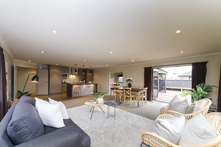 Photo of property in 5 Boronia Court, Milson, Palmerston North, 4414