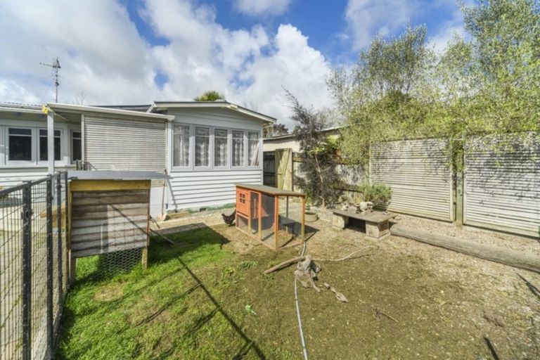 Photo of property in 12 Douglas Street, West End, Palmerston North, 4412