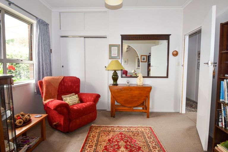 Photo of property in 1 Philip Street, Carterton, 5713