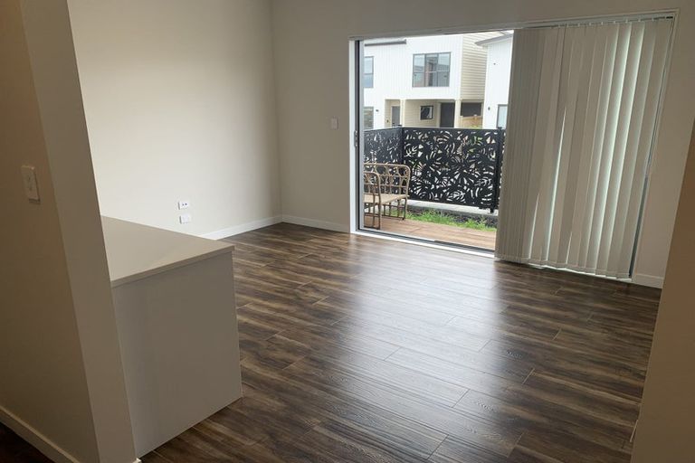 Photo of property in 5 Hea Road, Hobsonville, Auckland, 0616