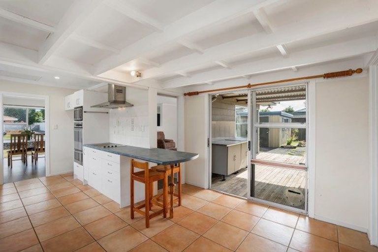 Photo of property in 7 Glengowan Place, Conifer Grove, Takanini, 2112