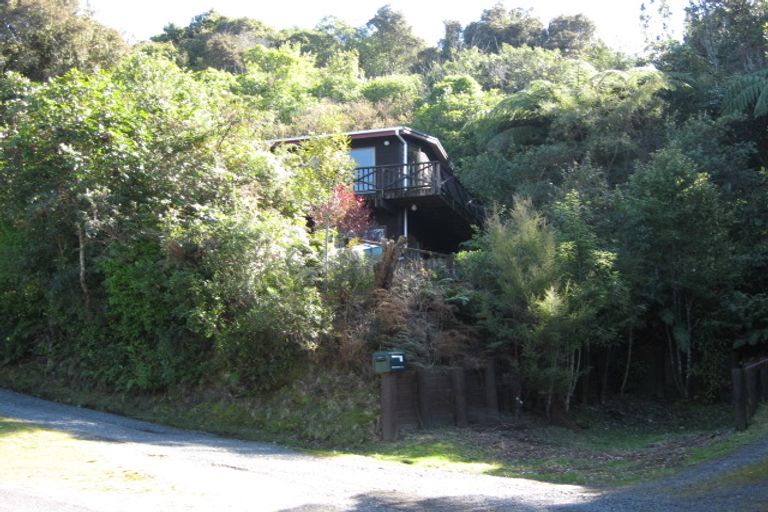 Photo of property in 68 Hauraki Terrace, Pukawa Bay, Turangi, 3381