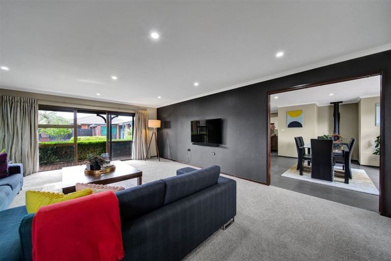 Photo of property in 24 Dillon Drive, Bell Block, New Plymouth, 4312