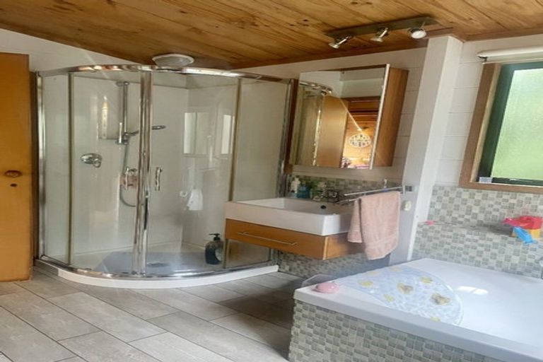 Photo of property in 8 Zealandia Road, Manly, Whangaparaoa, 0930